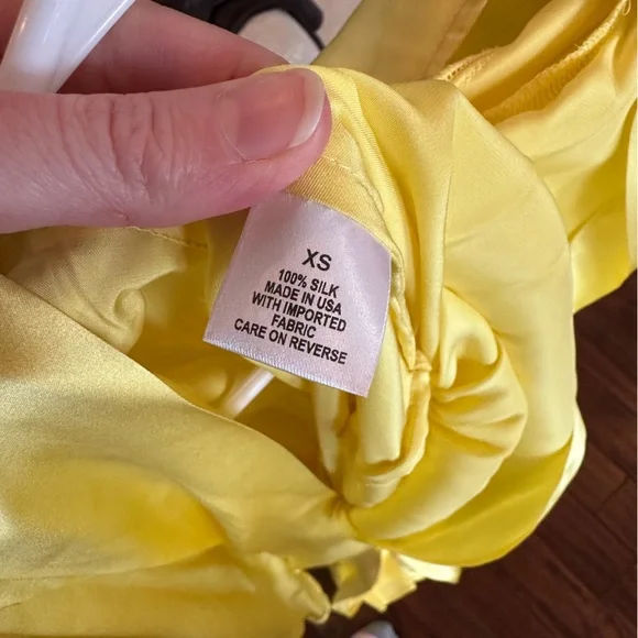 NWT Nonchalant The Label 100% Silk Yellow Wrap Midi Dress XS - Picture 7 of 7